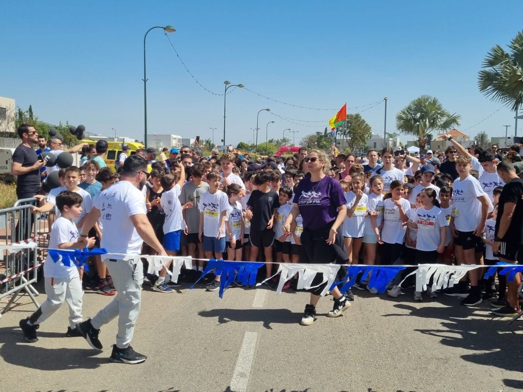 על פי פרסום ראש המועצה אבי הררי, במירוץ השתתפו מעל 1500 רצים ורצות, משפחות, מבוגרים וילדים,