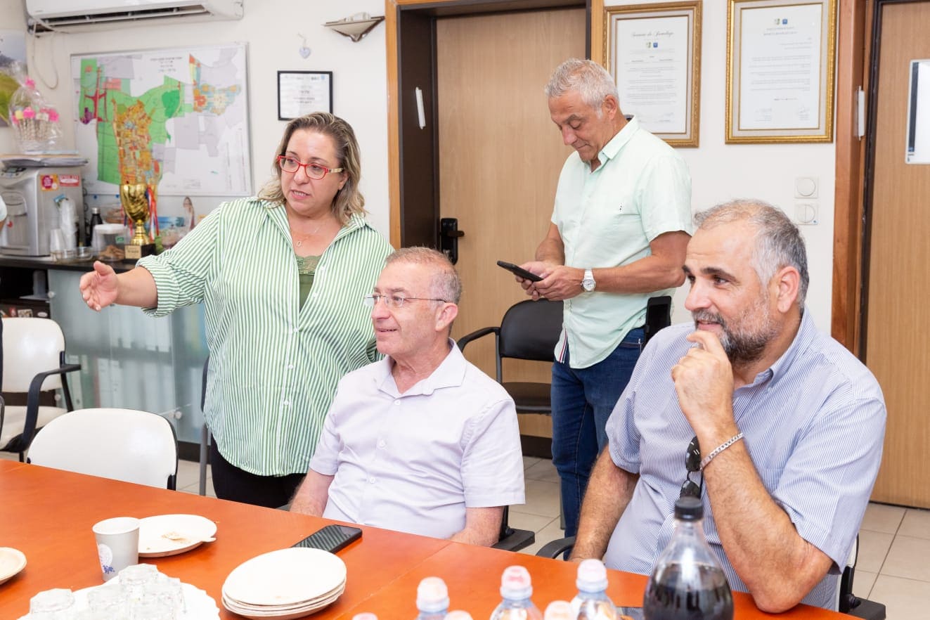 מנכ"ל חברת חשמל, מאיר שפיגלר, הגיע לפגישת עבודה מיוחדת במועצה המקומית קדימה צורן